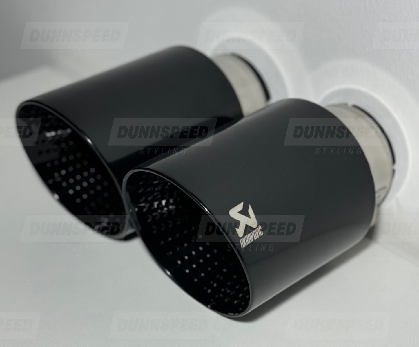 Akrapović 4” Exhaust Tips - Gloss Black