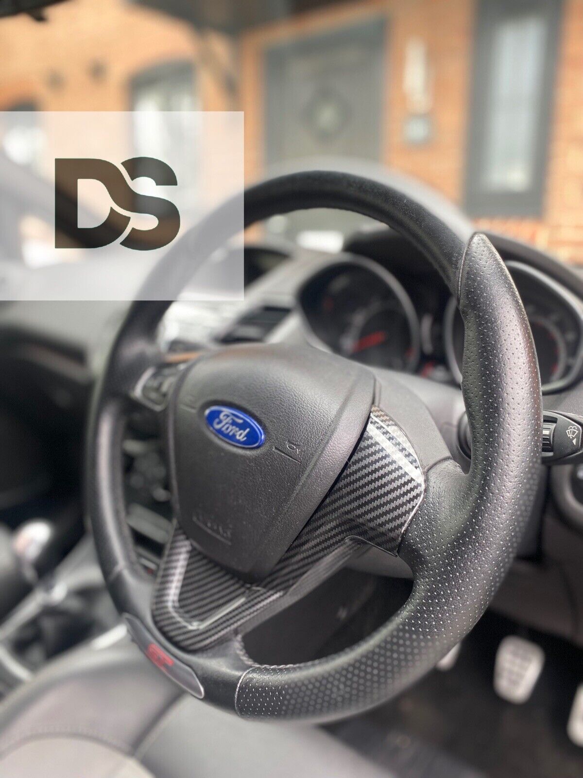 Ford Fiesta MK7-MK7.5 | Carbon Fibre Steering Wheel Trim